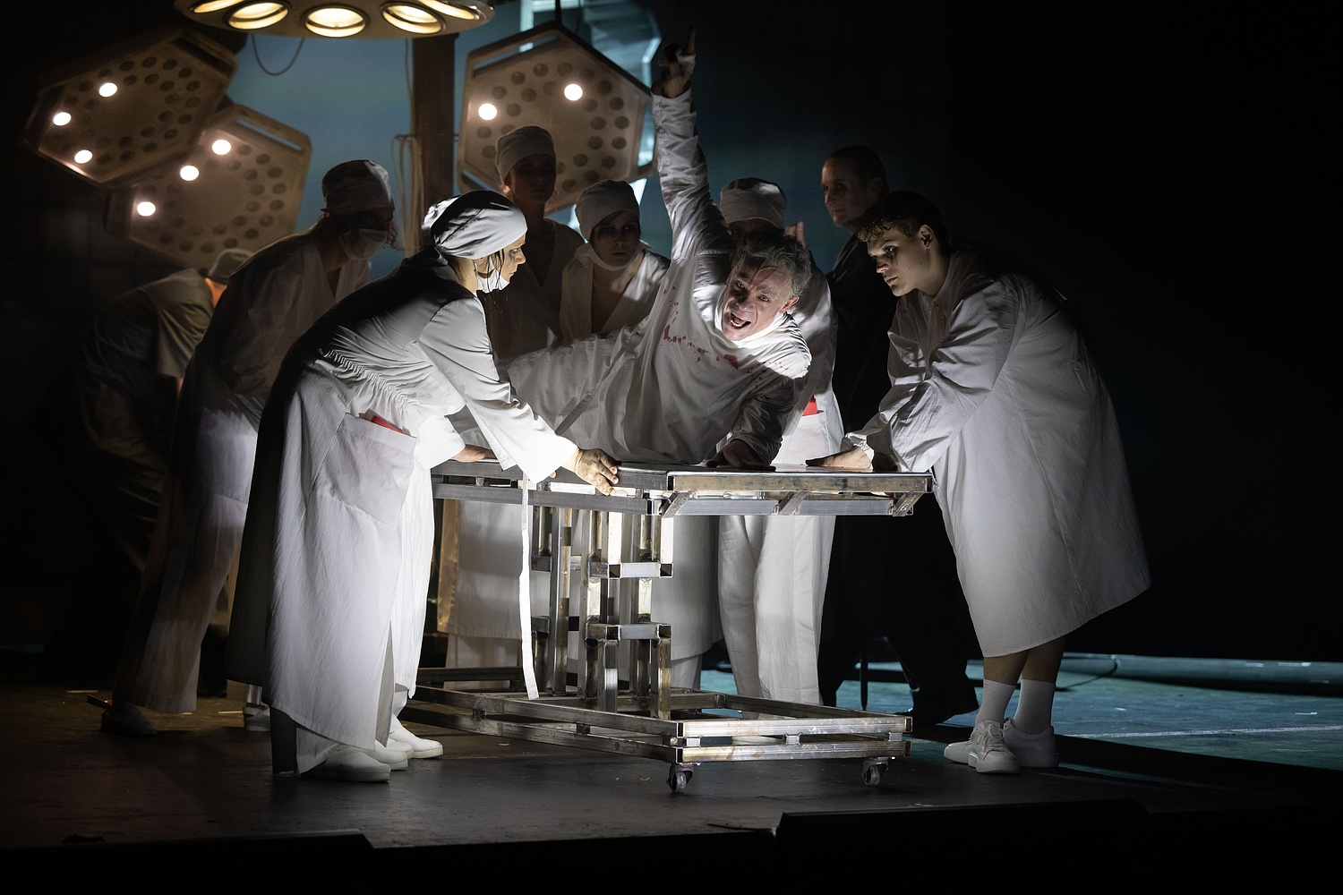 Проект освещения спектакля «ФАУСТ» в театре Сатирикон 