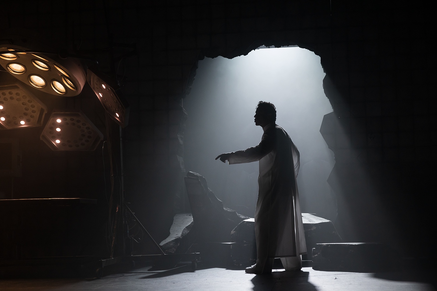 Проект освещения спектакля «ФАУСТ» в театре Сатирикон 