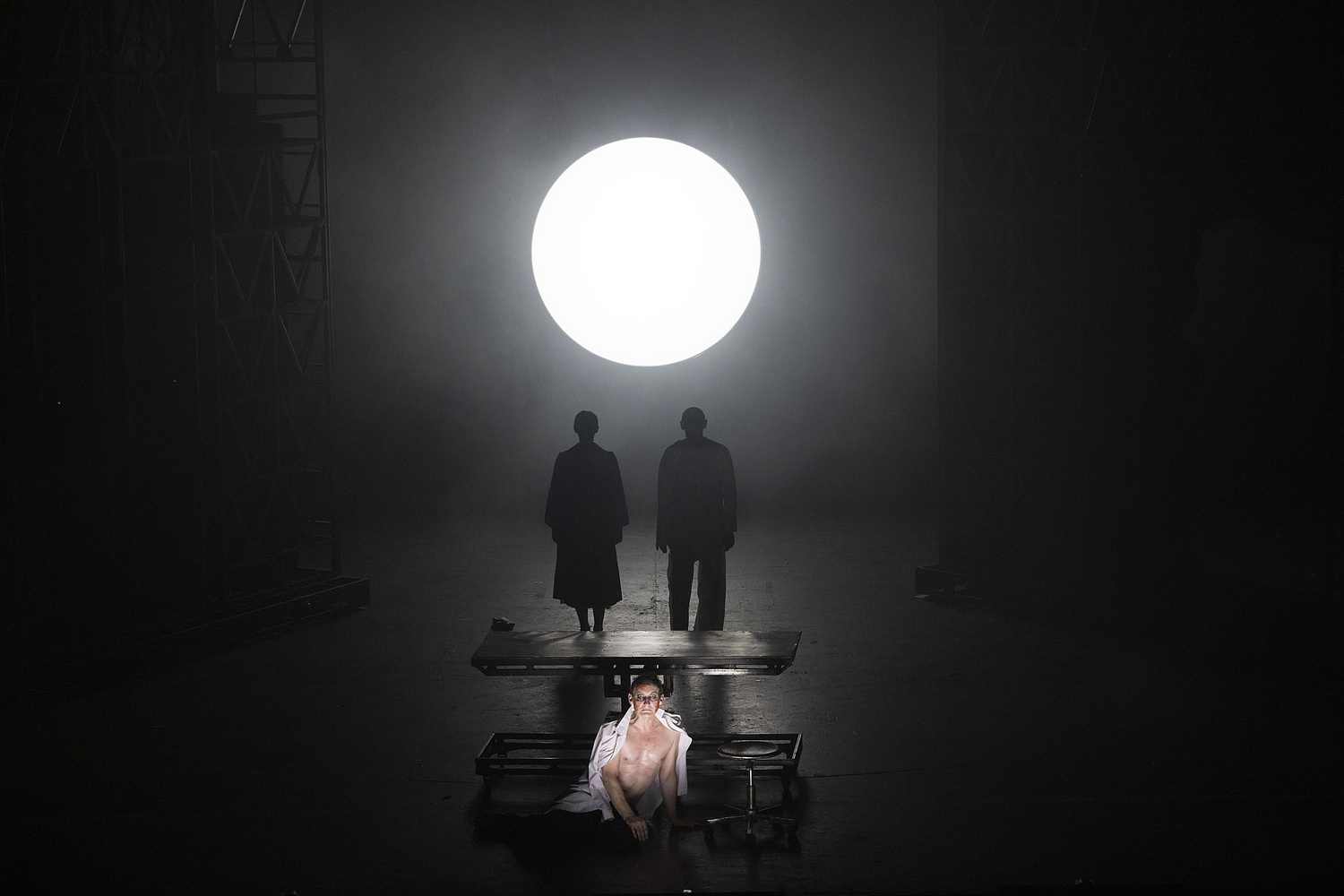 Проект освещения спектакля «ФАУСТ» в театре Сатирикон 